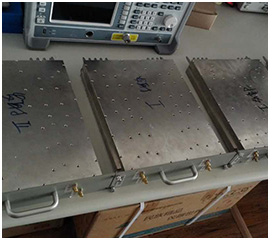 <br />
<span>0.35-4GHz收发模块</span>